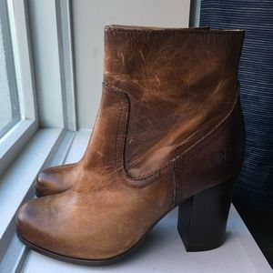 Frye Tan Parker Short Booties Nwob